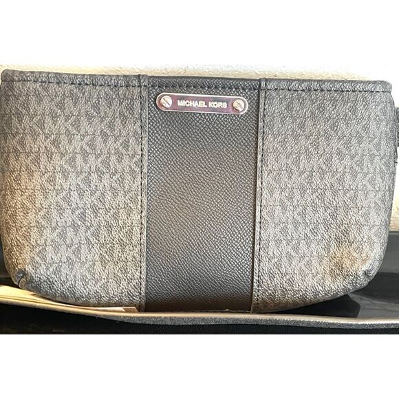 New Michael Kors Fanny Pack Logo Waist Belt Bag Brown Top Zip Closure S/M - Picture 1 of 9